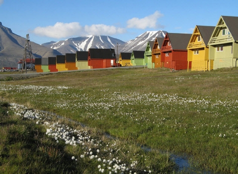 10 thị trấn sặc sỡ nhất hành tinh-Longyearbyen, Svalbard, Na Uy